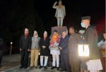 प्रधानमन्त्री दाहालद्वारा पुष्पलालप्रति श्रद्धाञ्जली